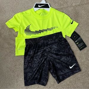 Nike Dri-Fit Toddler Size 4 XS set.